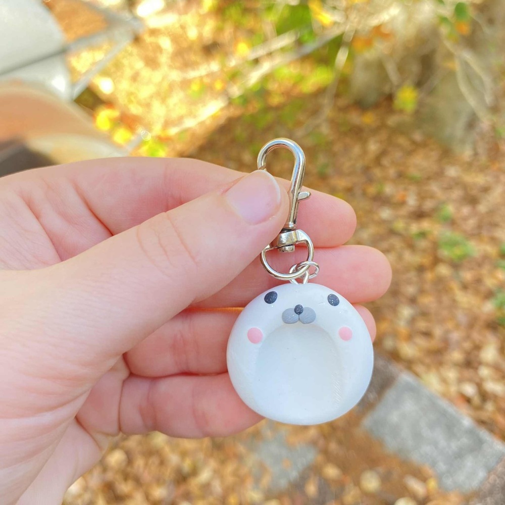 Seal WorryStone Keychain Matte - Picture 7 of 8